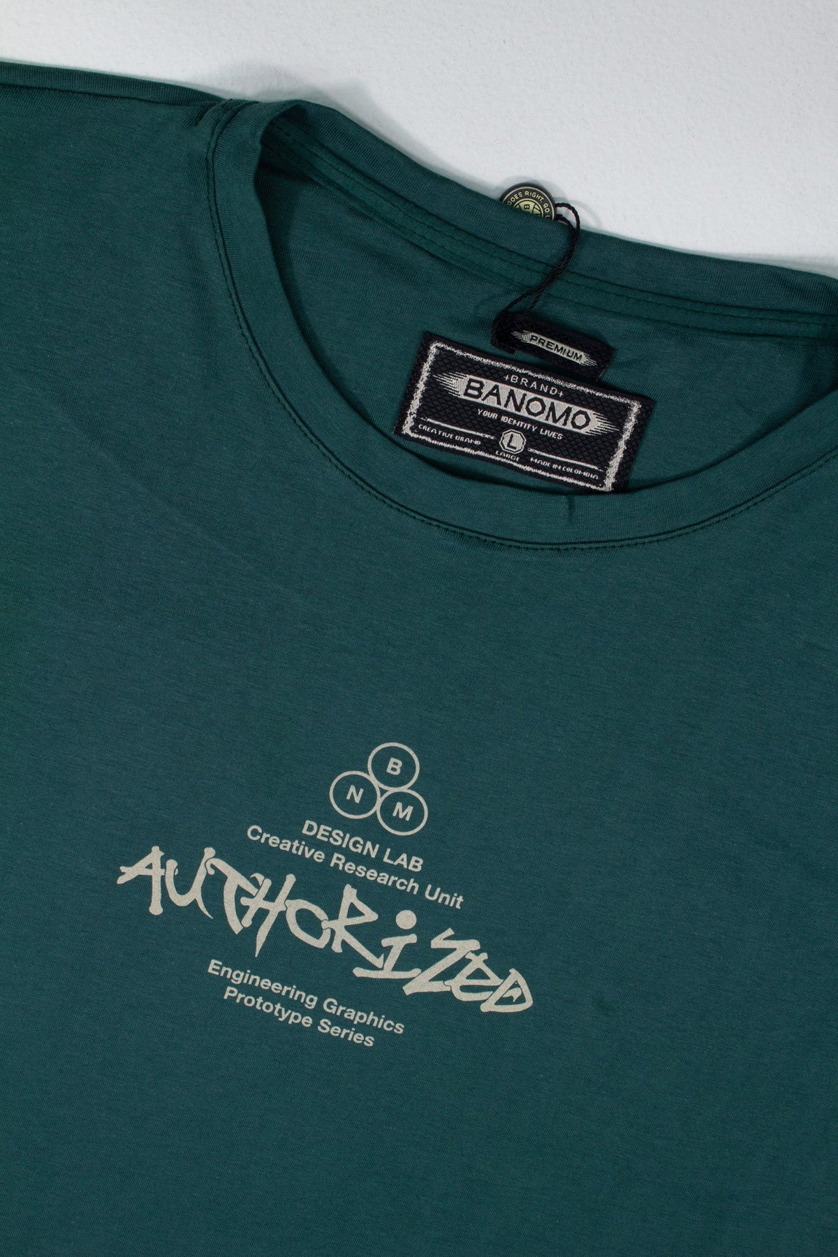 Camiseta Slim C1 Authorized - modelo/detalle