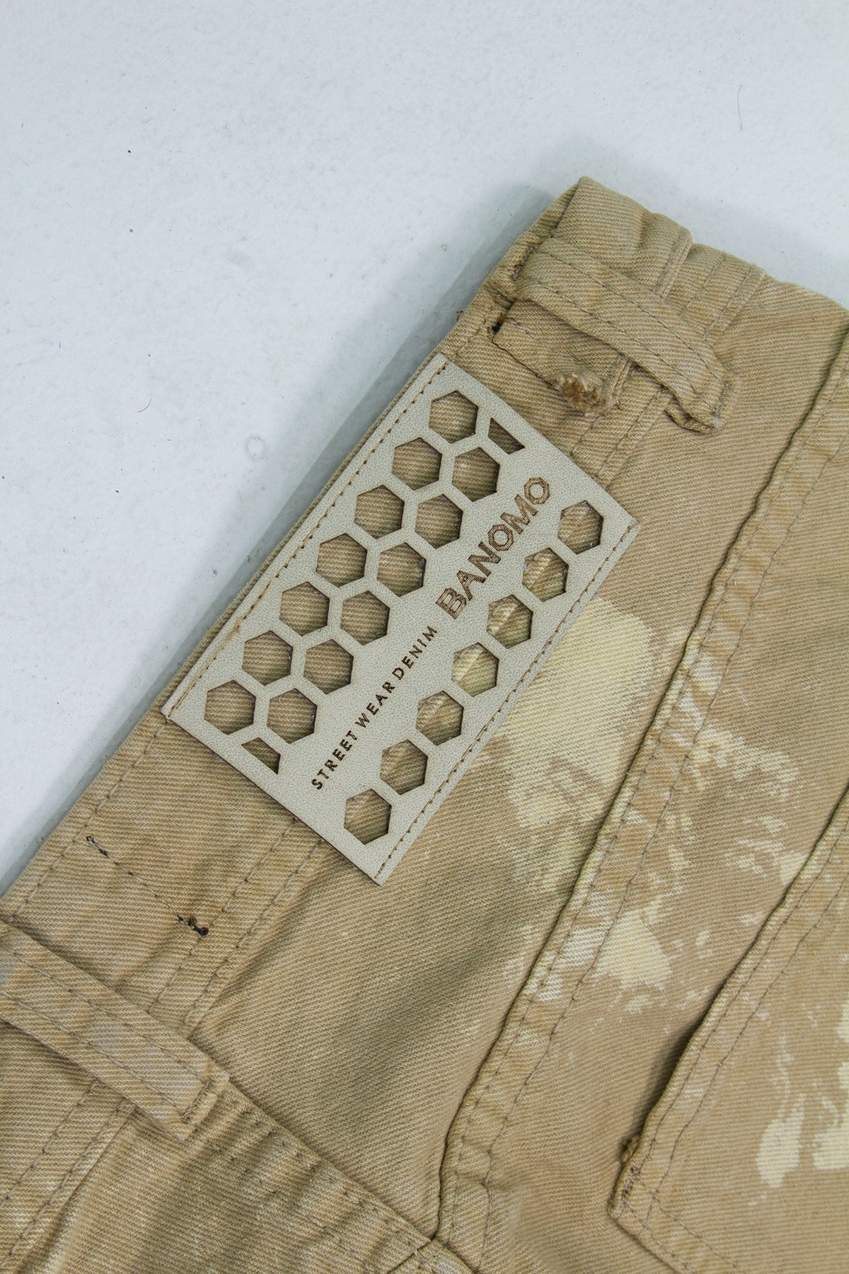 Jeans Baggy Correas Beige - modelo