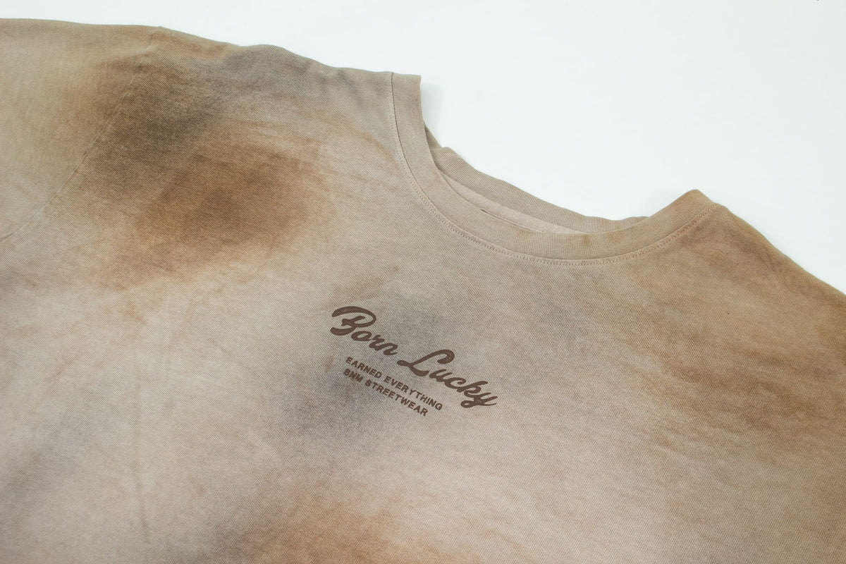 color:beige | Camiseta Dama Boxy A.W. detalle gráfico